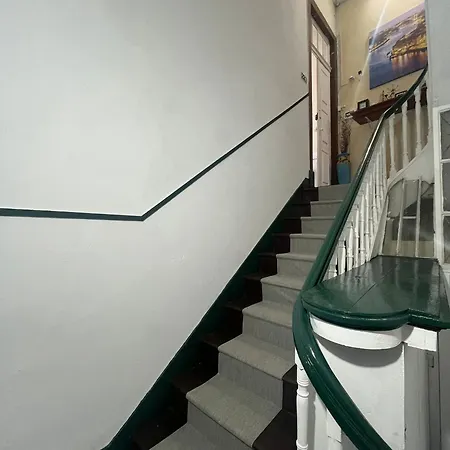 Hostal Casa Augusta 2 *